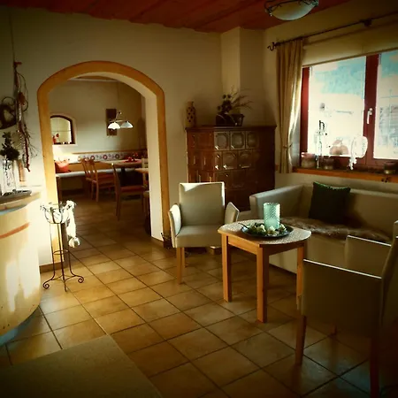 Haus Jakober Apartment *
