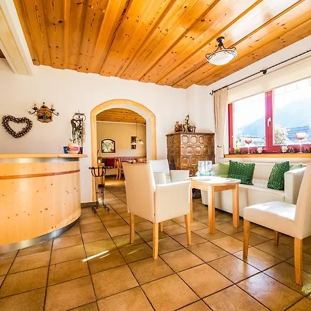 Haus Jakober Apartment *